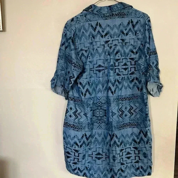 [S]Soft Surroundings  Aztec Geo Patterned Roll Tab Sleeve Lyocell SS Tunic Shirt - Picture 6 of 7